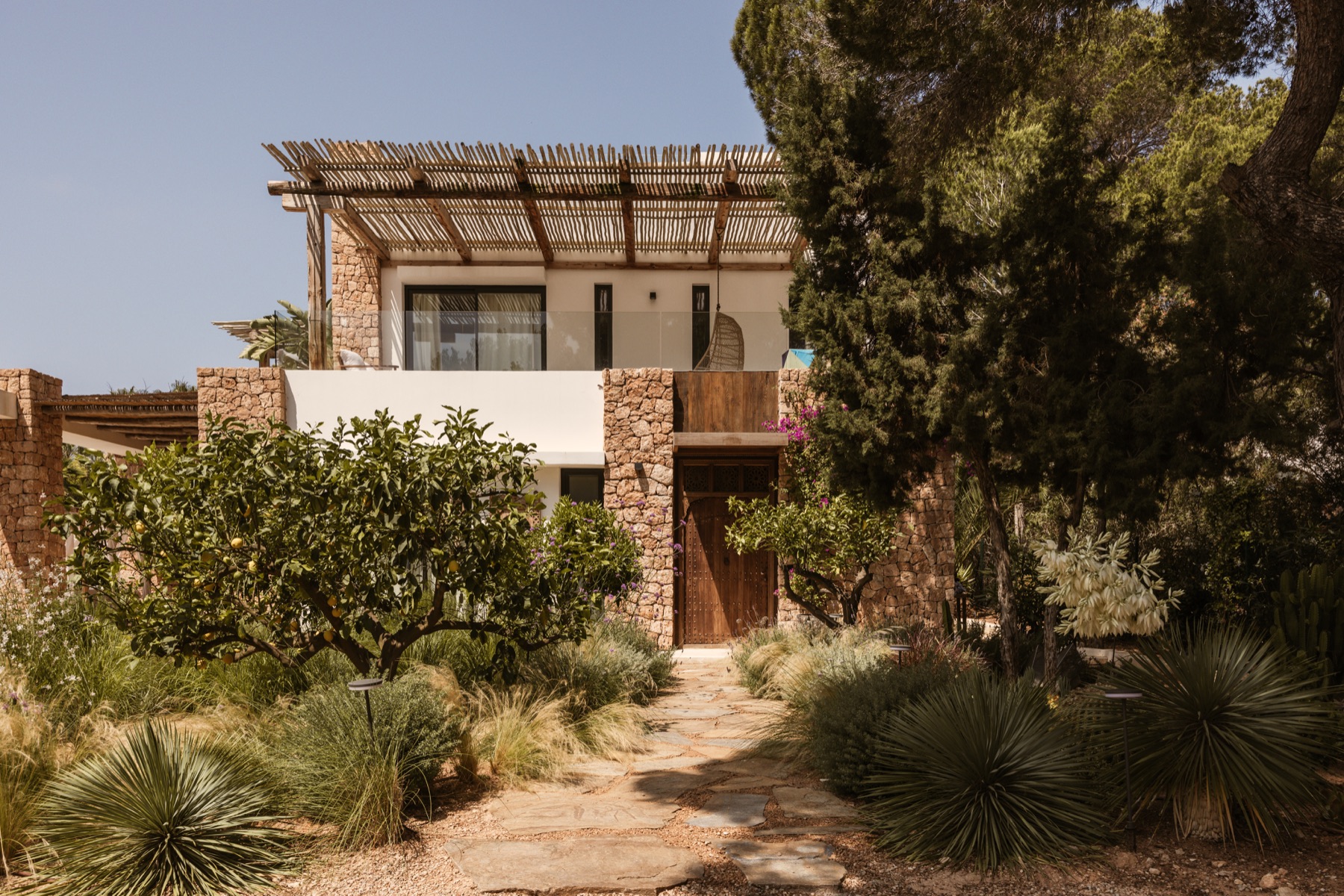 Casa Sargamasa architecture and tropical landscape