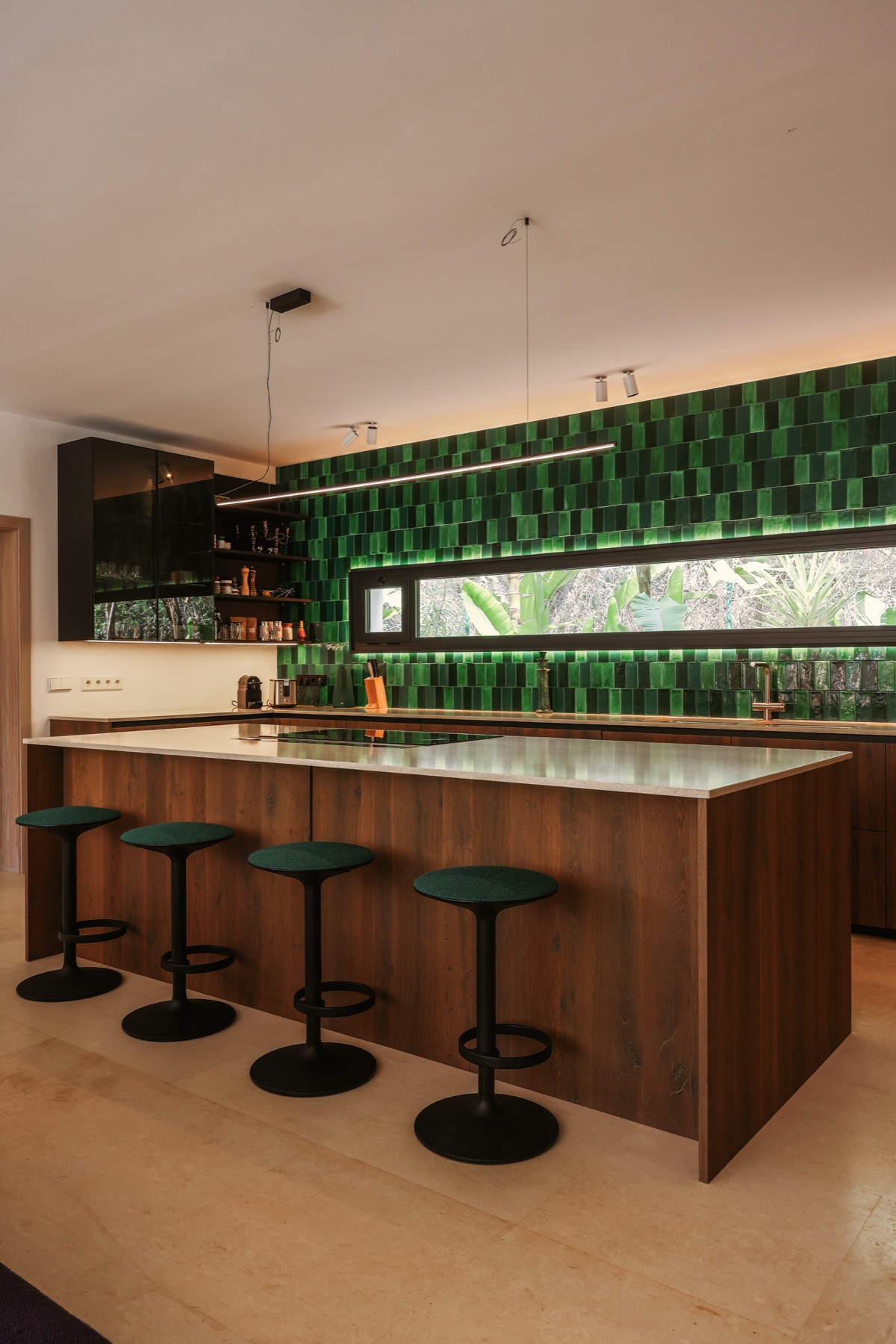 Green tiled kitchen at Casa Sargamasa